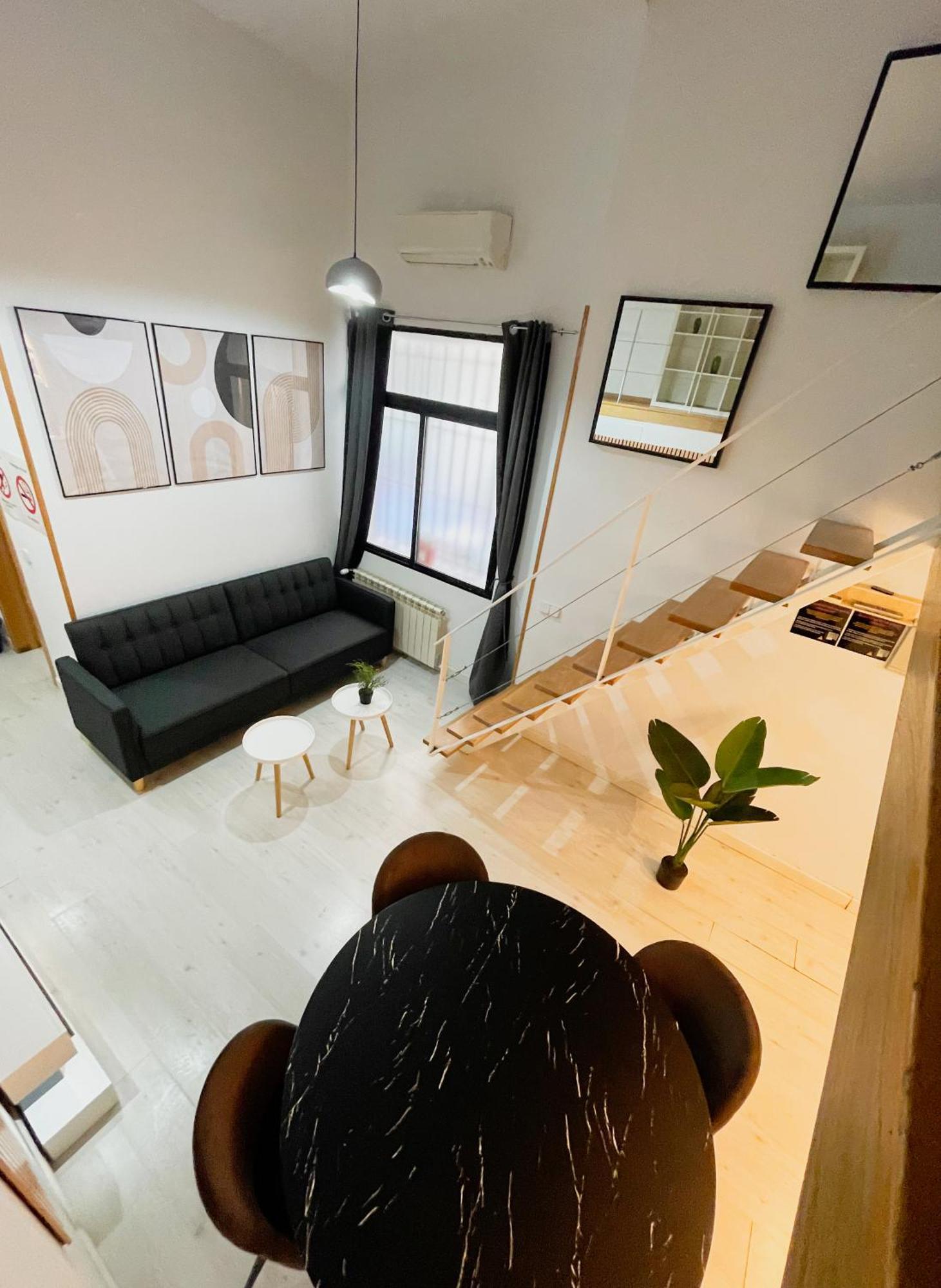 Апартаменты Carretas Duplex Interior Мадрид Экстерьер фото